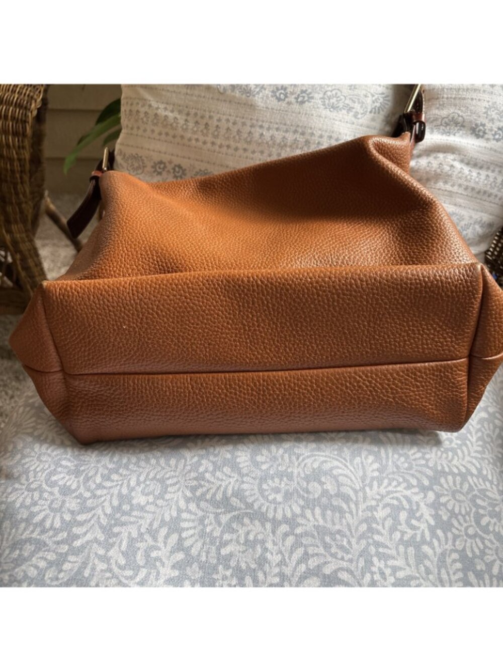 dooney and bourke X-Large Courtney Sac Pebble Grain Leather - Picture 4 of 9